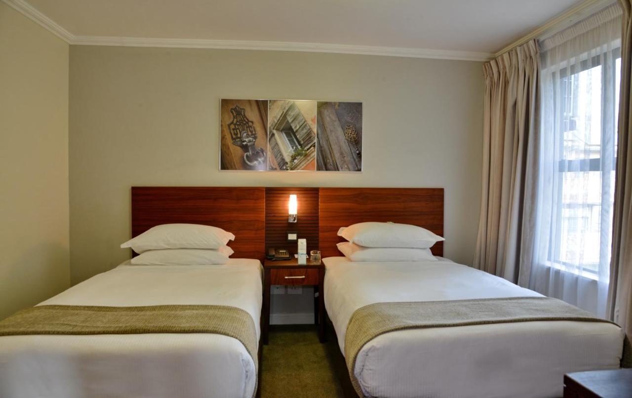 City Lodge Hotel Eastgate Johannesburg Room photo
